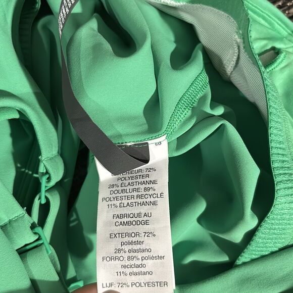 Vuori Dynamic Tank - Picture 6 of 9